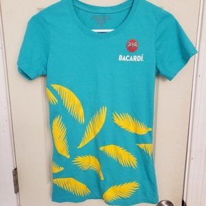 𝅺bacardi rum t-shirt size medium